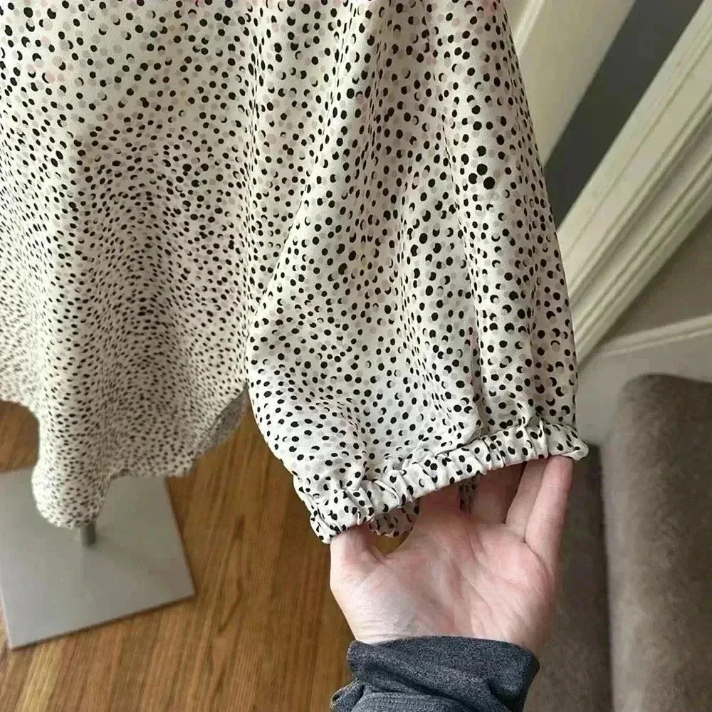 NWT size M NY&Co pink and black polka dot blouse top - Picture 3 of 6